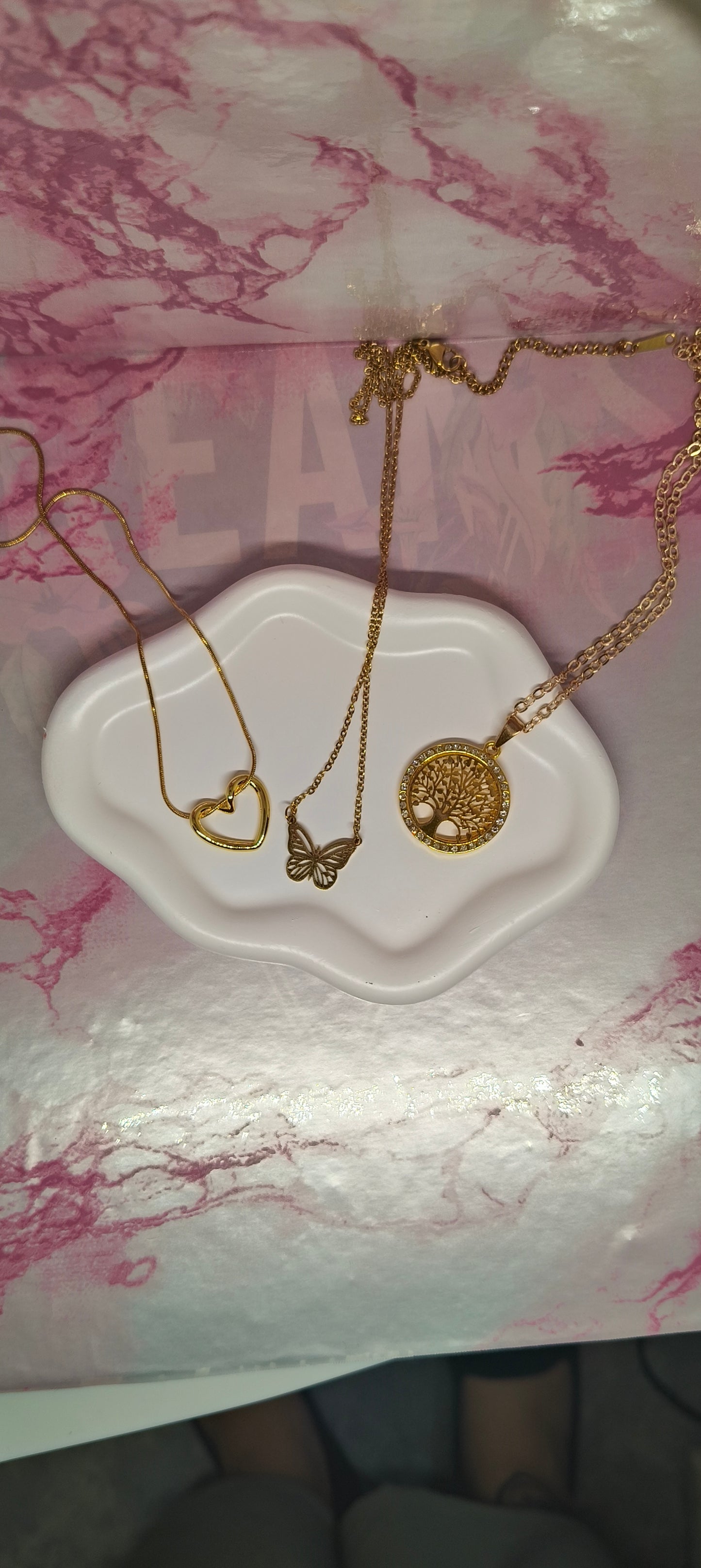 PACK 3 collares (mariposa, amor eterno y Árbol de la vida Esmeralda)